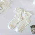 Calcetines Lolita media pierna blanco crema con ribete de encaje y tejido de rayas - Estilo de Adorno de Encaje con Volantes Crema (56A)