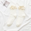 Chaussettes JK blanc crème avec cœurs ajourés et bords satinés à volants Lolita - Taille unique / Blanc Cassé