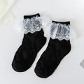 Chaussettes noires de style japonais avec bordure en dentelle blanche et broderies florales - Dentelle à Pétales Double Couche (64 Noir)