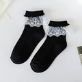 Chaussettes mi-mollet noires pour femmes avec bordure en dentelle fleurie blanche - Patchwork de dentelle brodée (65 Noir)