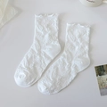 Chaussettes blanches style Lolita avec motifs floraux en relief et bordures volantées - Taille unique / Style Jacquard 3D à Volants (77 White)