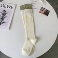 Calze lunghe in maglia crema con polsini a costine verde erba in elegante stile college - Taglia unica / Polsino Verde (Calzino Bianco Bordo Verde)