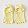Breathable pale yellow five-finger invisible boat socks with separate toe design - One Size / Yellow
