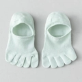 Women's five-finger invisible boat socks in a pale mint green breathable knit finish - One Size / Green