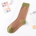 Chaussettes mi-mollet en coton à motif à chevrons vert armée et marron style vintage - Style Chevrons à Revers Vert