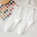 Chaussettes blanches mi-mollet JK avec cœurs en relief 3D et bordures en dentelle - Chaussettes Mi-hautes Cœur Blanc
