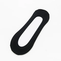 Women's black low-cut invisible boat sock with non-slip silicone grip on seamless ice silk - One Size / Black