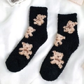 Winterwarme schwarze Korallenvlies-Socken mit süßem Braunbärenmuster und dicker Textur - Einheitsgröße / Schwarz