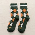Chaussettes homme en coton tricoté épais à motif losanges vert foncé et accents orange - Vert