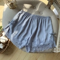 Lichtblauwe ijshuid veiligheidsshorts met bloemenkant en schattige strikjes - Eén maat / Blauw