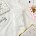 Weiße Lolita JK-Socken mit Spitzenkante und Schleifendetail in matter Verpackung - Damen Einheitsgröße 35-39 / Weiß
