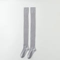Medias por encima de la rodilla gris claro con punto acanalado vertical y estilo delgado - Talla única / Gris