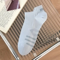 Men's light blue mesh breathable low cut ankle socks with decorative navy blue stripes - One Size / Blue