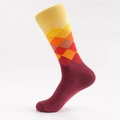 Herren-Socken aus Baumwolle mit Argyle-Muster in Gelb und Burgunderrot, geometrisch - Gelber Rand Orange Rot Braun Argyle (Dunkelrote Basis)