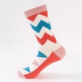 Calze in cotone traspirante con motivi geometrici a onde in rosso blu e rosa - Taglia EU 41-46 / Motivo a Onde Cucito a Mano