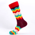 Calze di cotone viola scuro con strisce ondulate colorate e polsini a coste rosse unisex - EU 41-46 / Polsino Rosso Tallone Vinaccia Motivo a Onde