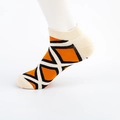 Calzini alla caviglia con motivo geometrico e design patchwork arancione, nero e beige - Taglia EU 40-46 / Arancione Rombo Griglia