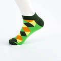 Calze basse a rombi verdi e arancioni su manichino a piede bianco sportivo - Taglia EU 40-46 / Verde smeraldo cucito a mano con tallone e punta verde scuro