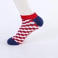Calze basse da uomo con motivo geometrico a scacchi nei colori rosso bianco e blu - EU 39-46 / Rosso Blu Navy Bianco Motivo a Quadri (03)
