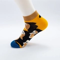 Chaussettes courtes artistiques avec motif visage abstrait en jaune, bleu et marron - Taille Unique (36-43) / 06 Portrait