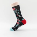 Calze a fiori con base blu scuro, motivi floreali rossi e tallone a contrasto vivace - Taglia Unica: 36-43 / 01 Peonia