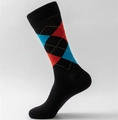 Calze a metà polpaccio con classico motivo argyle nero e rosso in morbido tessuto a maglia - Nero Trapuntato