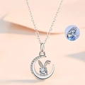 Collana con ciondolo coniglio luna in argento e pietre di moissanite taglio brillante - Pendente da 1 Carato (Senza Catena) / Oro Bianco
