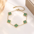Detail of gold clover bracelet with green malachite effect and adjustable steel chain - Green Clover Five-Flower Bracelet (834)