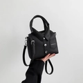 Sac à main unique en cuir PU noir au design créatif de col de costume avec boutons en métal - 19*6*17 / Noir