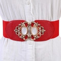 Rode elastische damesriem met gouden siergesp en witte ovale edelstenen decoratie - 65cm / Rood