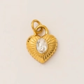 Détail d'un pendentif coeur plaqué or 18k avec gravure soleil et cristal ovale - Pendentif Cœur en Strass Seul (Sans Chaîne)
