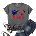 Detailansicht graues T-Shirt mit patriotischem Sonnenbrillen-Druck und 'MERICA-Schrift - S / Oberteile / Dunkelgrau