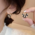 Pendientes de aro vintage de corazón con estampado retro de leopardo y acabado dorado - Corazón de leopardo negro (Z55)