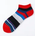 Chaussettes basses en coton rayé multicolore avec bandes rouges et bleues, taille unique - A94 / 36-44