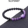 Bracciale da 6mm in ametista e nero opaco con un cristallo centrale a forma di piramide - Stile Ametista (SL373A07)