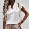 Elegante perlmuttweiße ärmellose Satinbluse mit V-Ausschnitt und seidiger Textur - S / Weiß