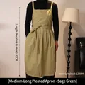 Plissierte wasserdichte lange Schürze in Salbeigrün mit Bindeband für Damen - Mittellanger Stil / Graubohnengrün