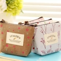 Pequeño monedero de lona con estampado floral y cremallera en estilo vintage - Blanco