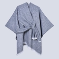 Schicker Strickponcho in Graumeliert mit Wickelknoten-Design und weißen Fransen am Saum - Oberteile / 130x150cm / Melange Schwarzgrau (Quastenbindung Melange Schwarzgrau)
