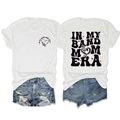 Vue avant et arrière du t-shirt blanc In My Band Mom Era avec imprimé cœur et notes - Blanc (Imprimé Noir)