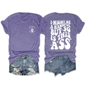 Detail eines lila Baumwoll-T-Shirts mit weißem Retro-Slogan-Druck für Damen - S / Lila (Weißer Druck)