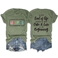 T-shirt vert armée infirmier hospice avec cœur léopard et texte imprimé recto-verso - Vert olive (Motif noir)
