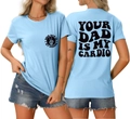 Vue avant et arrière du t-shirt en coton bleu clair avec imprimé Your Dad Is My Cardio - Bleu Clair (Graphique Noir)