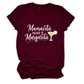 Détail des manches retroussées et imprimé Mamacita Margarita sur T-shirt en coton bordeaux - S / Rouge Vin (Texte Blanc)