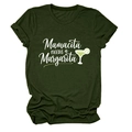 Gros plan de l'imprimé Mamacita Margarita sur un t-shirt femme vert foncé à col rond - S / Vert Armée (Texte Blanc)