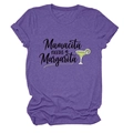 Détail du tissu violet chiné et de l'imprimé Mamacita Needs A Margarita sur le t-shirt - S / Violet (Texte Noir)