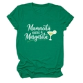 Détail de l'imprimé Mamacita Margarita et manche à revers sur le T-shirt en coton vert - S / Vert Encre (Texte Blanc)