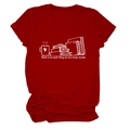 Détail d'un t-shirt rouge à col rond avec motif graphique 'too many books' et café - Rouge (Texte Blanc)