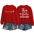 Dettaglio fronte e retro della felpa rossa con stampa mimi e shorts in denim consumati - S / Rosso Brillante (Carattere Bianco)