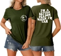 Détail du texte 'I'M A BETTER PERSON' et imprimé palmier sur t-shirt vert olive - Vert Armée (Police Blanche)